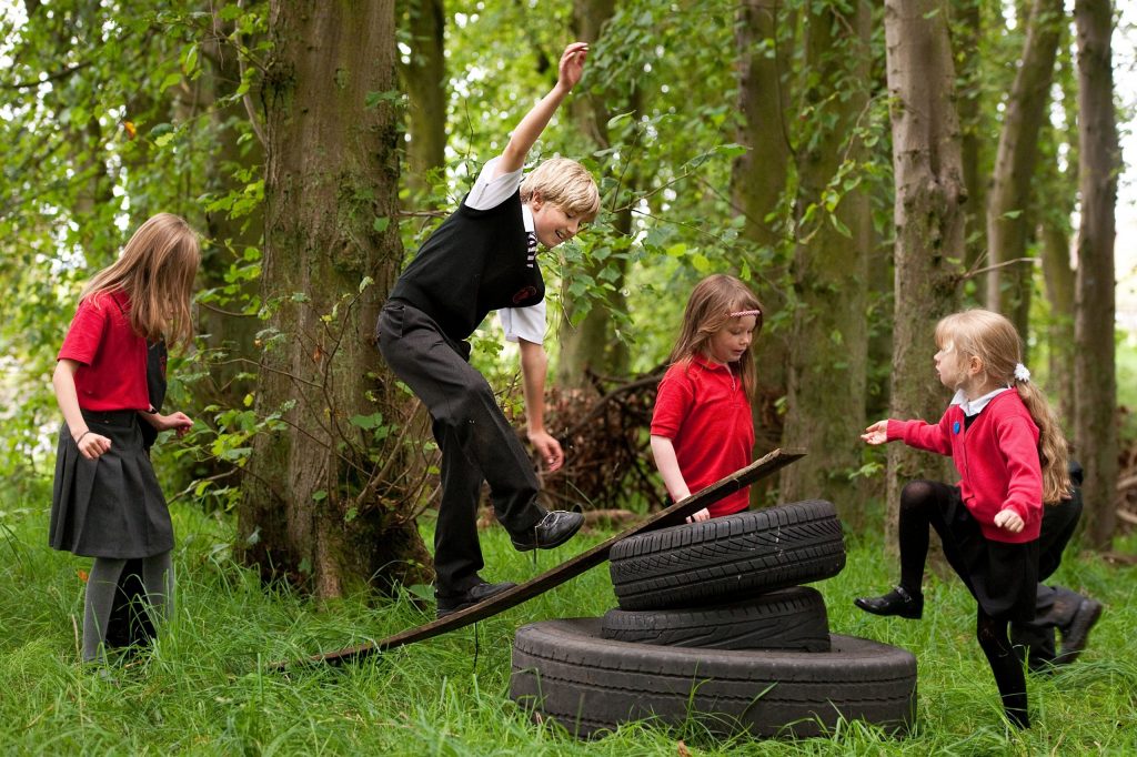 Loose parts play