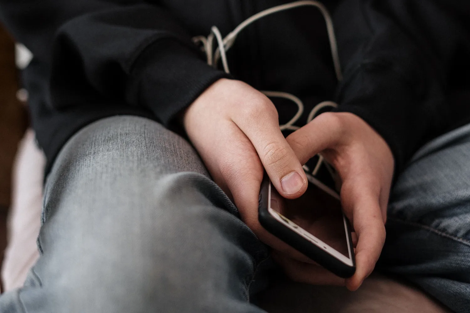 The social media ban for under-16s: How to redirect children from the screen to the outdoors